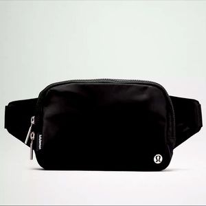 Lululemon Everywhere Belt Bag Large